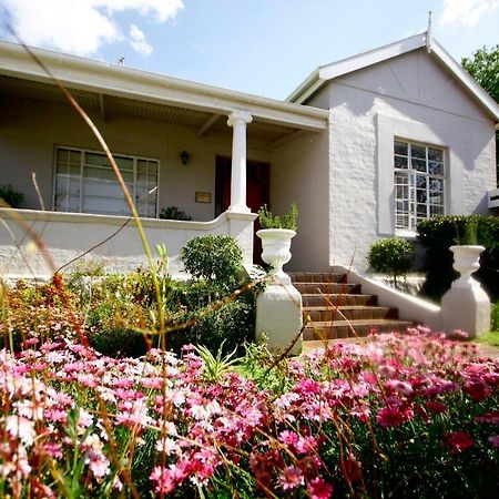Melville Manor Guest House ヨハネスブルグ エクステリア 写真