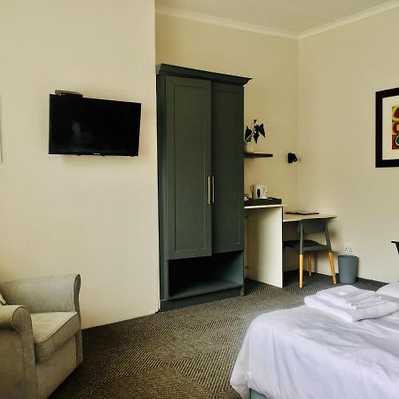 Melville Manor Guest House ヨハネスブルグ エクステリア 写真