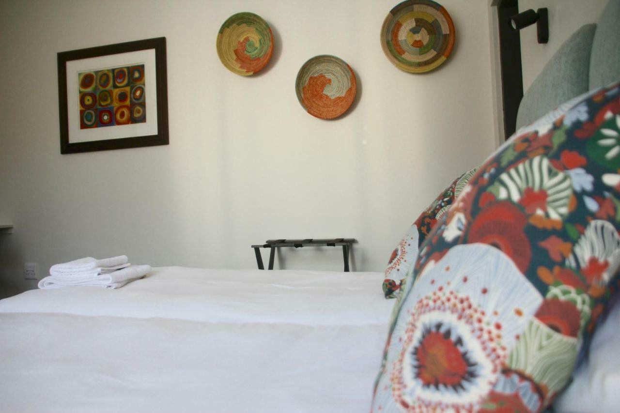 Melville Manor Guest House ヨハネスブルグ エクステリア 写真