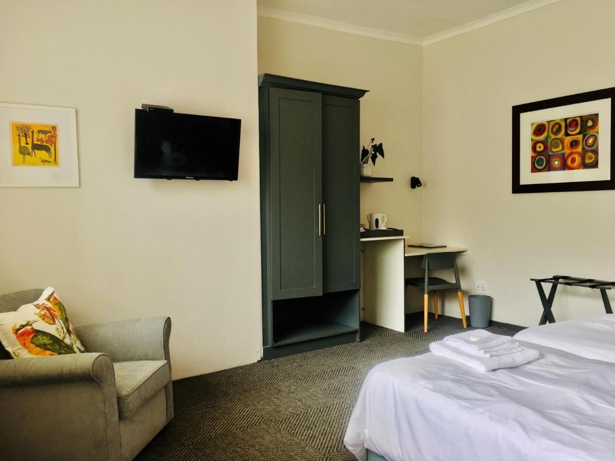 Melville Manor Guest House ヨハネスブルグ エクステリア 写真