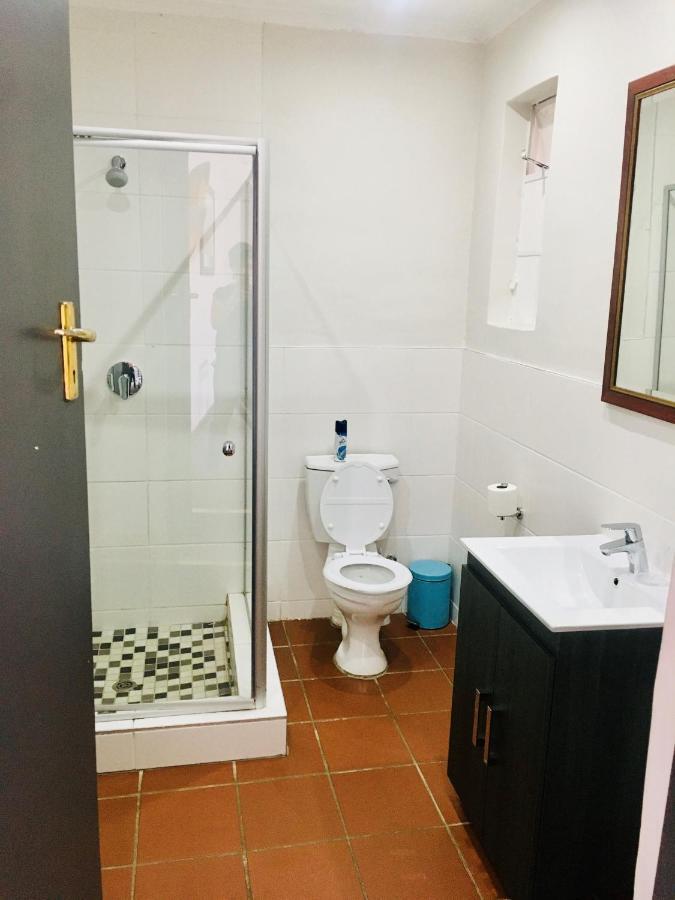 Melville Manor Guest House ヨハネスブルグ エクステリア 写真