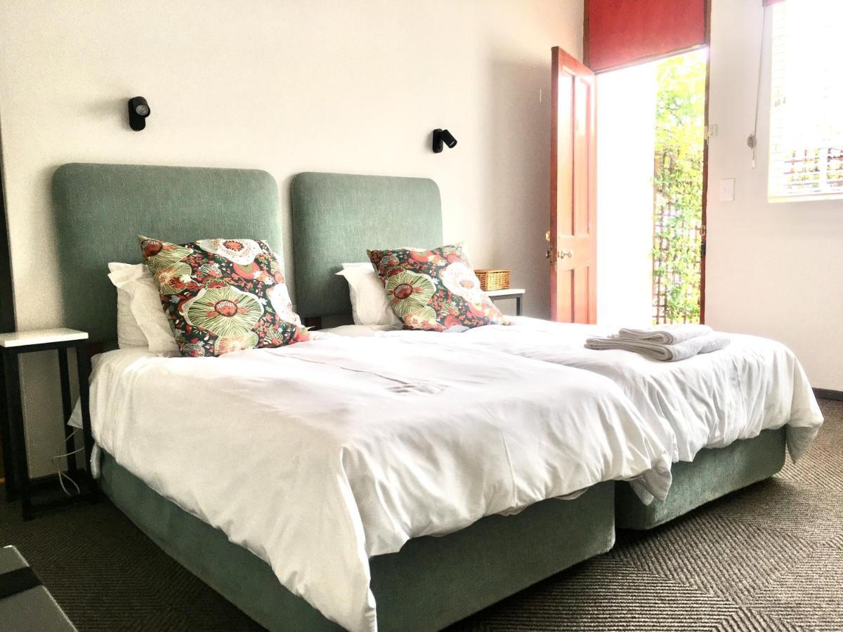 Melville Manor Guest House ヨハネスブルグ エクステリア 写真